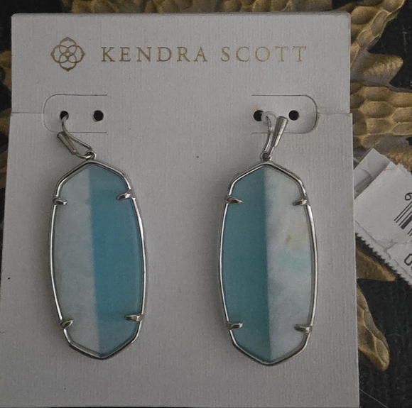 Kendra Scott NWT ELLE INTARISA EARRINGS LIGHT BLUE SMITHSONITE/BLUE GLASS UNIQUE - Picture 2 of 3